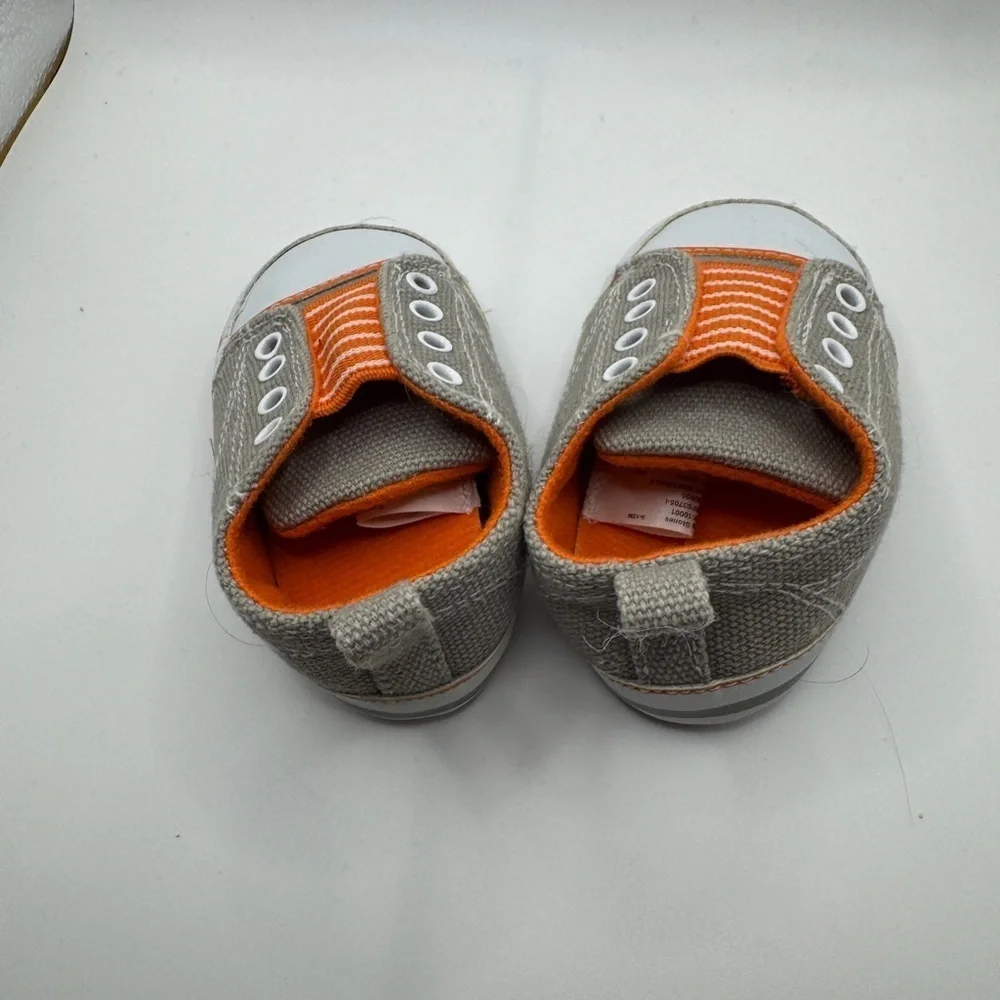 NWOT Baby Size 9-12M 3.5 Boys Grey & Orange Soft Sneaker